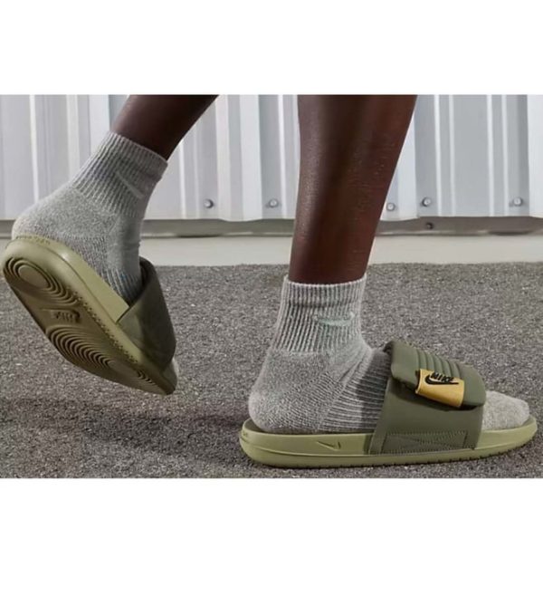 Nike Men's OFFCOURT ADJUST  Slide Sandals - Image 2